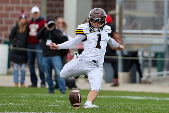 D25-mcd-JCA-fball-242