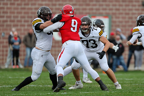 D25-mcd-JCA-fball-534